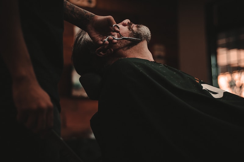 Master barber at work